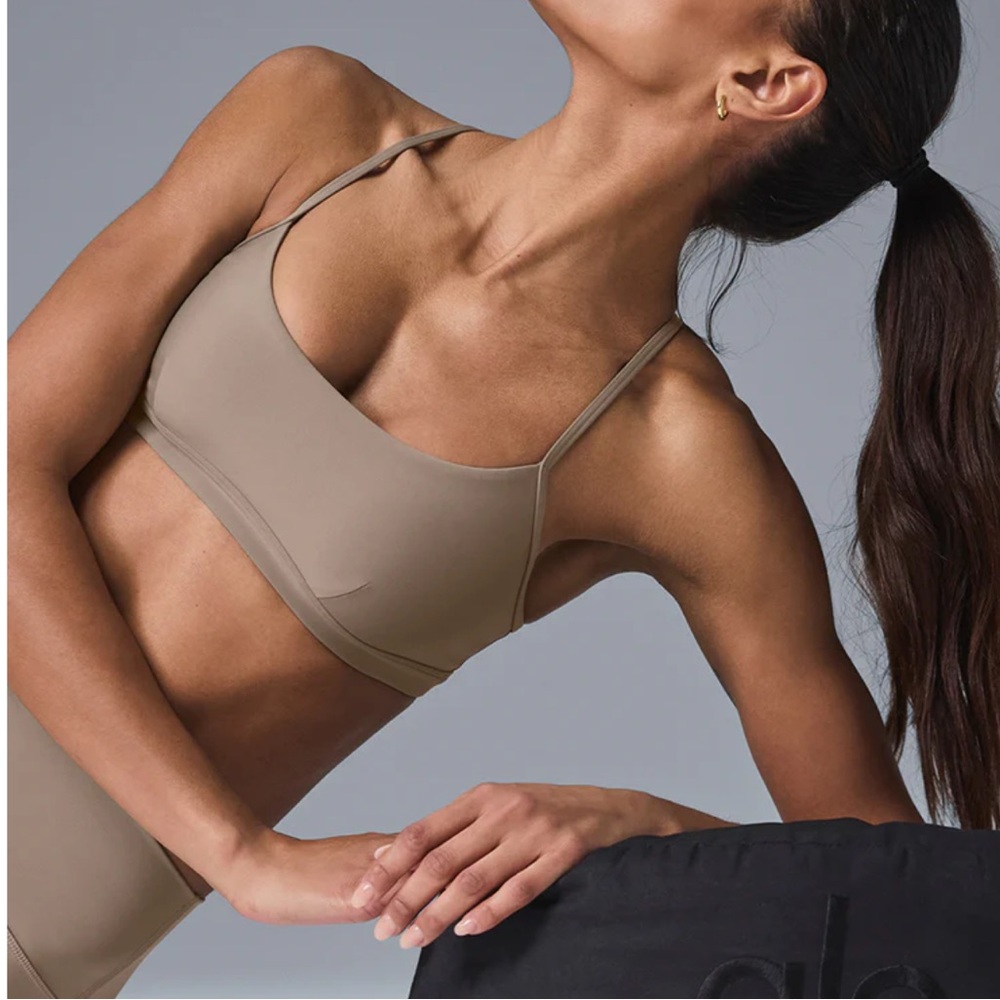 Alo Airlift intrigue bra
